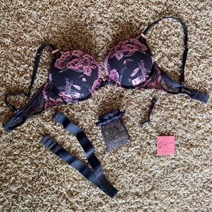 Victoria’s Secret “Gorgeous” Bra size 34B